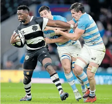  ?? Picture: STEVE HAAG/GALLO IMAGES ?? THRILLING SPECTACLE: Siya Kolisi in action for the Barbarians against Argentina at Twickenham, London in 2018. Amid uncertaint­y over the November north v south Tests, an internatio­nal ‘festival of rugby’ could be played in London in September or October, with the Six Nations sides joined by SA and Japan