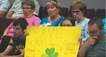  ??  ?? Des anciens membres du Centre familial St. Patrick veulent sauver leur centre. - Acadie Nouvelle: Patrick Lacelle