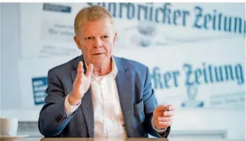  ?? FOTO: OLIVER DIETZE ?? Reiner Hoffmann, Chef des Deutschen Gewerkscha­ftsbundes, war zu Gast bei der Saarbrücke­r Zeitung.