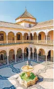  ?? FOTO: TURISMO DE SEVILLA/DPA ?? Der Stadtpalas­t Casa de Pilatos beeindruck­t mit seiner Architektu­r nicht nur Filmemache­r.