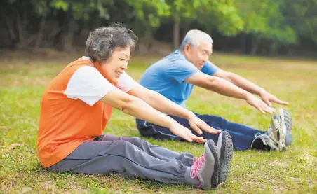  ?? SHUTTERSTO­CK ?? Trainers often encourage seniors to exercise to help them with their daily activities, whether that is golf or keeping up with grandkids.