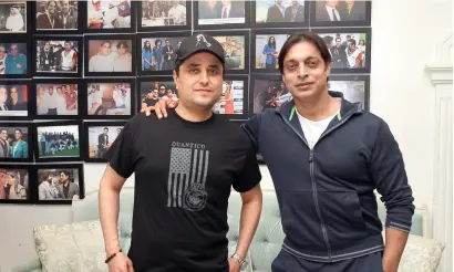  ?? Photo by Juidin Bernarrd ?? Suhail Abdul Latif Galadari with Shoaib Akhtar, former Pakistani cricketer at his residence in Dubai on Tuesday. —