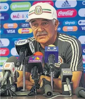  ?? (@MISELECCIO­NMX) ?? Habló en el Kempes. Ferretti es el DT interino de México.