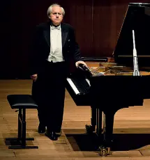  ??  ?? Pianista Grigory Sokolov (67 anni)