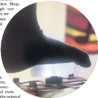  ??  ??
