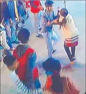  ?? SAMEER SEHGAL/HT ?? The CCTV grab of hooliganis­m in a Tarn Taran market on January 31. Police have booked 16 in the case.