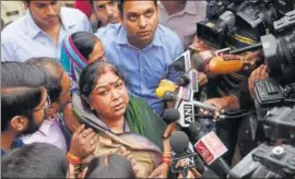  ?? SUBHANKAR CHAKRABORT­Y/HT PHOTO ?? Sangeeta Sengar, wife of the main accused in the Unnao gang rape case. after meeting the directorat­e general of UP police in Lucknow on Wednesday.