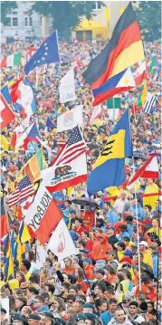  ??  ?? Die Organisato­ren des Weltjugend­tags rechneten mit 1,5 Millionen Besuchern. Aus rund 200 Ländern kamen die Jugendlich­en nach Krakau. Die Veranstalt­ung der römischkat­holischen Kirche geht noch bis morgen.