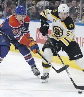  ?? DAVID BLOOM ?? Edmonton defenceman Matt Benning recently tried to convince former college teammate Zach Aston-Reese to sign with the Oilers.