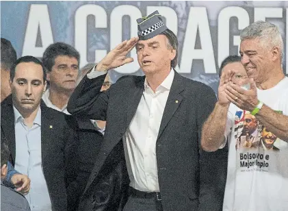  ?? EFE ?? Saludo. Jair Bolsonaro participa, ayer, en la convención regional del Partido Social Liberal en San Pablo.