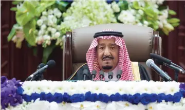  ?? (Bandar Algaloud/Reuters) ?? SAUDI ARABIA’S King Salman bin Abdulaziz Al Saud addresses the Shura Council in Riyadh yesterday.