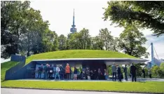  ?? Foto: M. Mckee, dpa ?? So sieht die Gedenkstät­te „Einschnitt“auf dem Olympiagel­ände aus. Sie hat 2,35 Mil  lionen Euro gekostet und erinnert an die Tat sowie die Opfer.