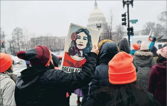  ?? JOHN MOORE / AFP ?? Manifestac­ión de activistas en favor de los soñadores, el pasado día 7 ante el Capitolio, en Washington