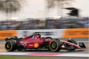  ?? AP ?? Carlos Sainz conduciend­o su Ferrari.
