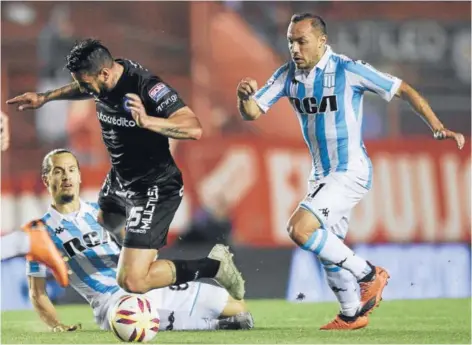  ??  ?? Marcelo Díaz, en un partido ante Argentinos Juniors por la Superliga.