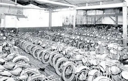  ??  ?? Rows of ex-Army BSA M20s await resale in Perth, Australia, in 1946.