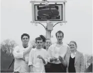  ??  ?? From left: Duncan Welgemoed (left) with colleagues at The Goose, Oxfordshir­e.