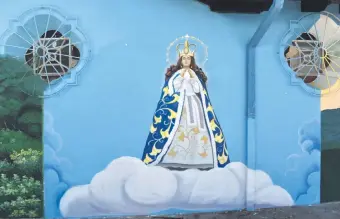  ??  ?? La imagen de Nuestra Señora de los Milagros de Caacupé, patrona del Paraguay.