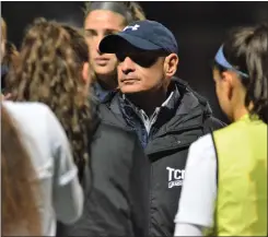  ?? KYLE FRANKO — TRENTONIAN PHOTO ?? Joe Russo, center, is in his 13th Final Four as head coach at TCNJ.