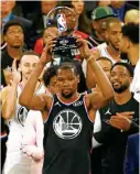  ??  ?? Durant fue nombrado el MVP del encuentro gracias a sus 31 puntos.