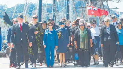  ?? Photo / Getty Images ?? Local and national officials and representa­tives gather after the Endeavour’s arrival in Gisborne.