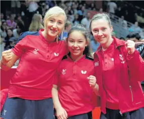  ?? SPORTINGWA­LES - IAN COOK ?? From left, Wales’ table tennis stars Charlotte Carey, Anna Hursey and Chloe Thomas at the Commonweal­th Games
