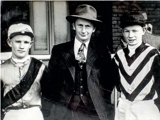  ?? PHOTO: SUPPLIED ?? Flashback: Trainer Lionel Pratt with the Skelton brothers – Bill and Bob (right).