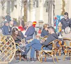  ??  ?? UKOLIKO DOĐE DO POVEĆANJA BROJA ZARAŽENIH TOKOM VIKENDA, BAŠTE KAFIĆA NEĆE BITI OTVORENE OD PONEDELJKA