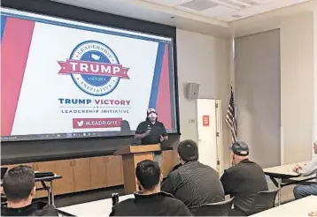  ?? MICHELLE L. PRICE/AP ?? Chris Haskins, a regional field director for President Trump’s reelection campaign, leads a training session in Las Vegas.