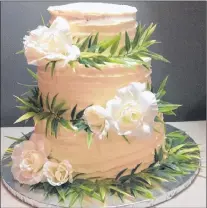  ?? SUBMITTED PHOTO ?? A recent rustic buttercrea­m wedding cake created by Cakes by Two Peas in a Pod.