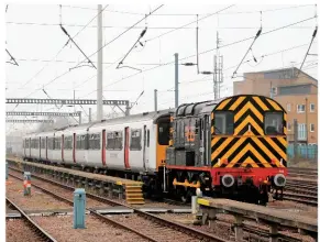  ?? PAUL FULLER. ?? On March 27, RSS 08511 shunts Greater Anglia 317655 at Cambridge.