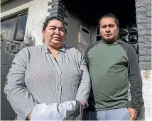  ?? KAVINDA HERATH/ STUFF ?? Luisa and Elkin Buitron, of Invercargi­ll, are struggling to find emergency housing after a fire destroyed all their possession­s.