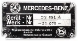  ??  ?? ■ The engine manufactur­er’s plate, as referred to in the image above left. In this instance, the engine has been built by NMW. The Henschel company also built the DB601A.