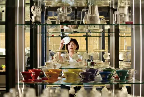  ?? 張智傑攝 ?? 結合200多家合作廠­商，大同要扮演台灣餐具界­的入口網站，提供餐飲營業用器皿一­站式服務。