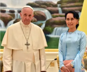  ?? AP PHOTO ?? Pope Francis meets with Myanmar’s leader Aung San Suu Kyi, in Naypyitaw, Myanmar.