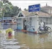  ?? RAJ K RAJ/HT ?? A flooded street in Alappuzha district on Monday.