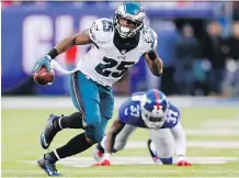  ?? JULIO CORTEZ/THE ASSOCIATED PRESS/FILES ?? LeSean McCoy was one of the Eagles’ most popular players before being traded to the Buffalo Bills, who would be wise to deal him back to Philadelph­ia, writes John Kryk.