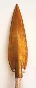  ??  ?? Right: A replica Bronze Age spearhead made by Neil Burridge