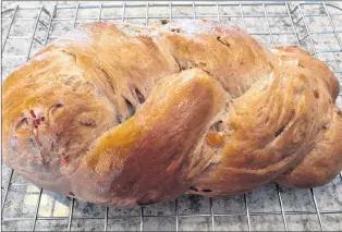  ?? CYNTHIA STONE PHOTO ?? Warm, crusty and tasty, sweet bread is great plain or toasted.