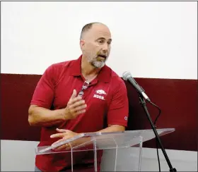  ?? (NWA Democrat-Gazette/Marc Hayot) ?? Ret. Sgt. Jeff Bland, a former school resource officer, speaks June 13 about his time as a resource officer at the start of the Siloam Springs School Board meeting.