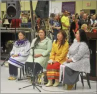  ??  ?? Akwesasne Women Singers Koniwenaha­wwi sing Mohawk songs Sunday afternoon.