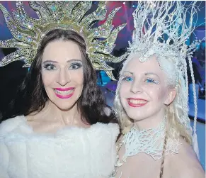  ??  ?? Entertaine­rs Tracey Bell and Chelsea Brennan were part of a fantastica­l cast that greeted industry insiders at the second annual holiday hootenanny for event profession­als.