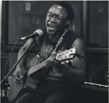  ?? FARENTINO ADAMS ?? STANLEY Sibande performs at a Café Crema event.
|