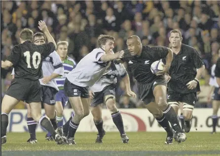  ?? PICTURE: IAN RUTHERFORD ?? 0 Jonah Lomu in action for New Zealand against Scotland at Murrayfiel­d in 2001