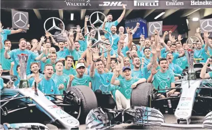  ??  ?? El equipo que comanda el austriaco Toto Wolff se alzó con su quinto título consecutiv­o de Constructo­res.