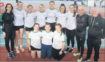  ?? ?? The Carraig na bhFear women’s team, that qualified for the national indoor league final.