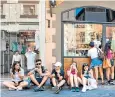  ??  ?? Tourists eating on the historic city’s streets have raised the ire of the local authoritie­s