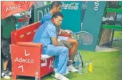  ?? ARIJIT SEN/HT ?? Mahesh Bhupathi (L) looked a concerned captain.