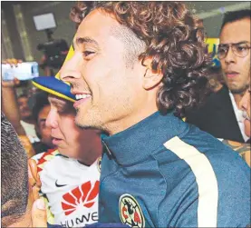  ?? Foto Jam Media ?? ▲ Guillermo Ochoa regresa al futbol mexicano luego de permanecer ocho años en el futbol europeo.