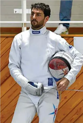  ?? Foto: Stéphane Guillaume ?? Beim Tournoi U23 Internatio­nal des Escher Fechtclubs Escrime Sud lässt Flavio Giannotte die Konkurrenz hinter sich.